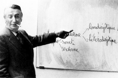 Il professor Barthes espone alla lavagna la sua teoria, nota negli ambienti accademici come teloseipersismo.